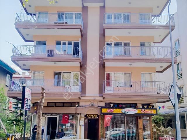 Yeşilyolda Yeni Tadilat Yapılmış Asansörlü Daire