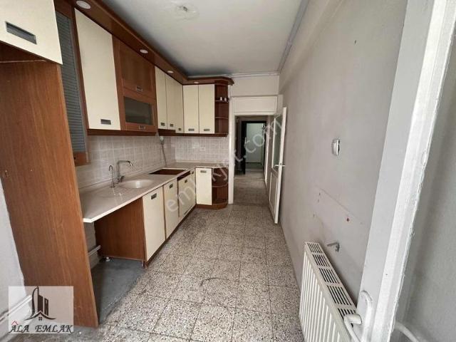 Yeşılyurt Pazaryeri Yakını Arakat 3+1 Satılık Daire