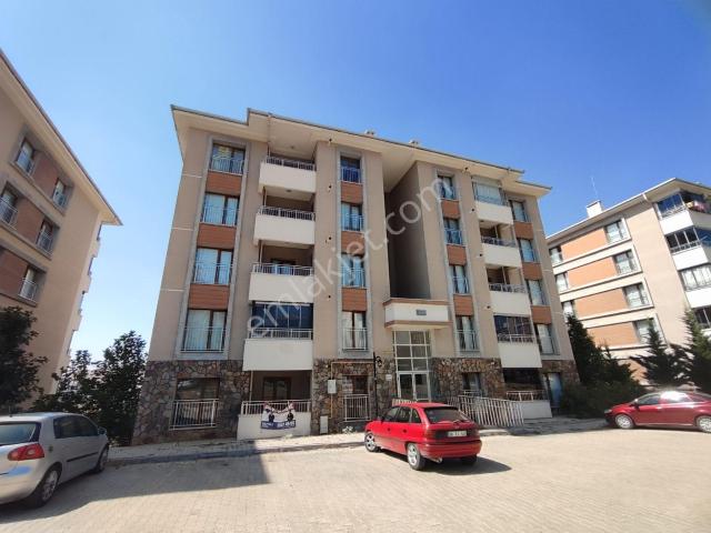 Yemişlik 2.etapda Çift Banyo Çift Balkonlu Kiralık 3+1 Daire