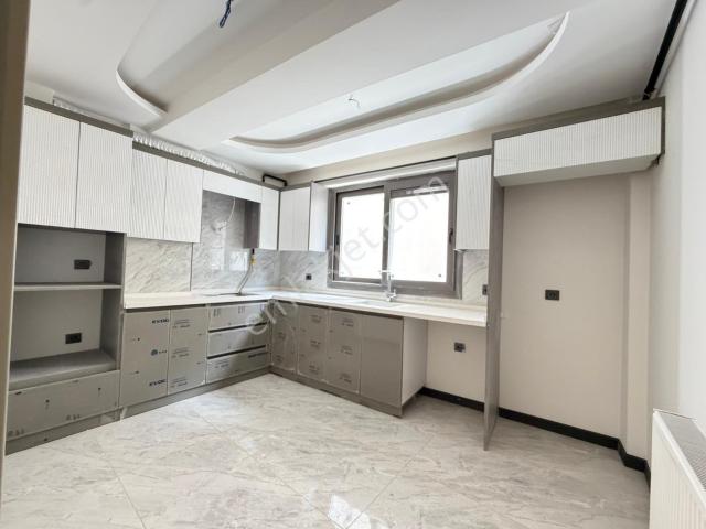 Yeni Mah.2+1 100m2 Otoparklı Lüx Satılık Arakat Daireler