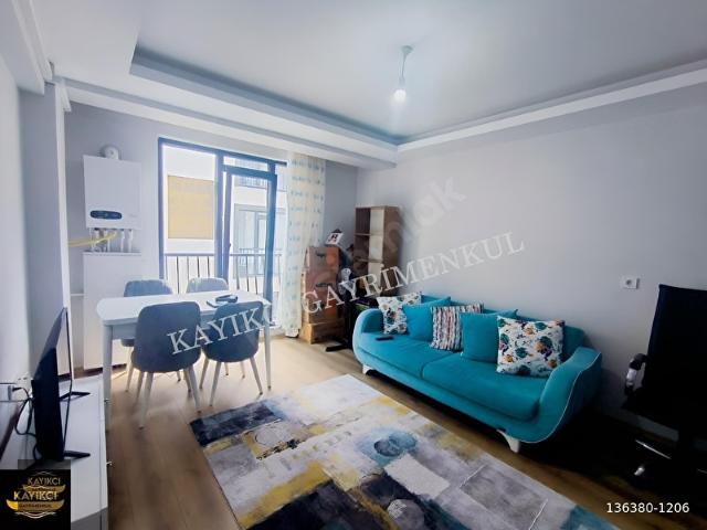 YENİ MAH. GENİŞ 1+1ARAKAT FULL EŞYALI ASANSÖRLÜ KAPALI OTOPARKLI