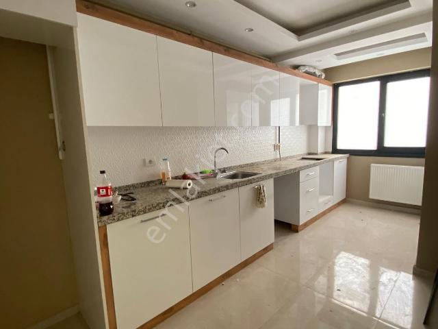 yeni Mahalle Mahallesi  ✅2+1 M2 90 5 Katlınım 2 Katı ❇️kombi Petekli