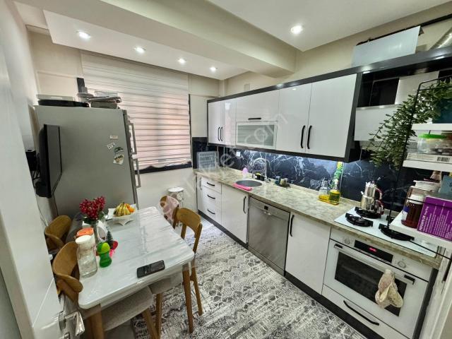 yeni Mahalle Mahallesi  ✅3+1 110 M2 3katlının 2 Katı ❇️kapalı Mutfak Full Özelikli