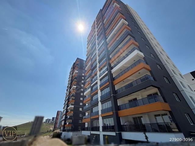 YENİMAHALLE SUSUZ ORHANLAR SİTESİ'NDE GENİŞ 4+1 SATILIK DAİRE