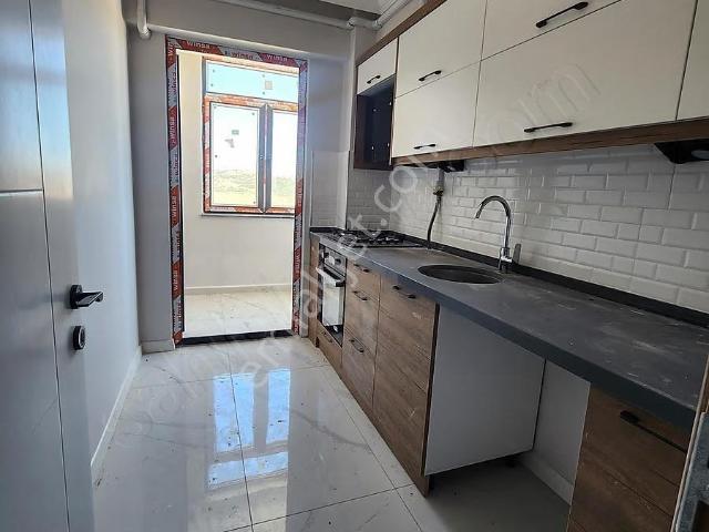 Yeni Mahallede 1+1 Ayrı Mutfaklı Balkonlu Deniz Manzaralı Daire