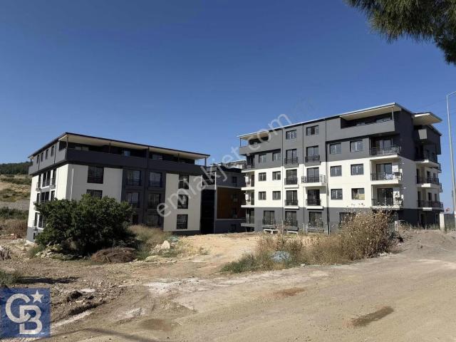 Yeni Mahalle'de 2+1 Geniş Kapalı Mutfak Satılık Giriş Katı Daire