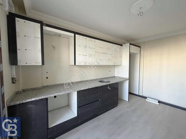 Yeni Mahallede 3+1 Kapalı Mutfak Ara Kat Geniş Satılık Daire