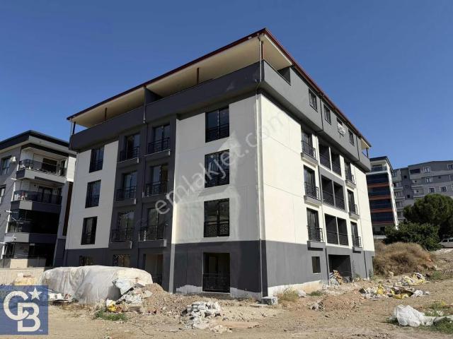 Yeni Mahalle'de Geniş 2+1 Açık Mutfak Bahçe Katı Satılık Daire