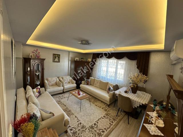 Yeni Mahallede Satılık Geniş Ve Ferah 3+1 Daire