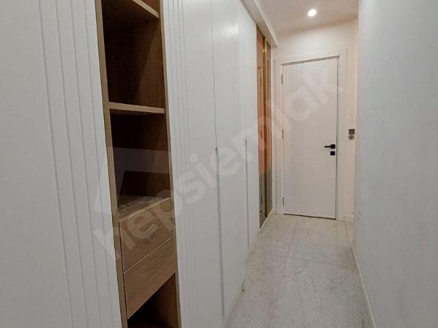 Yenişafak'ta Havuzlu Site İçerinde 3,5+1 Ebeveyn Banyolu Daire