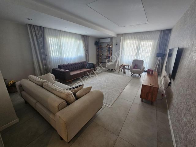 Yenişafak,da Ferhatlar Koleji Üstü 3,5+1 180 M2 Satılık Arakat