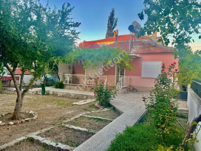 Yenişakran Sayfiye Mah. Satılık 295m2 Arsa İçinde Müstakil Ev