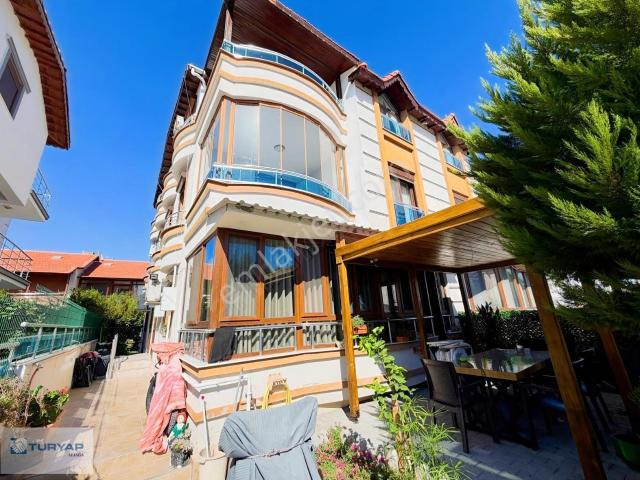 Yenişakran Sayfiye Mah. 3+2 Geniş Bahçeli Denize Komşu Villa
