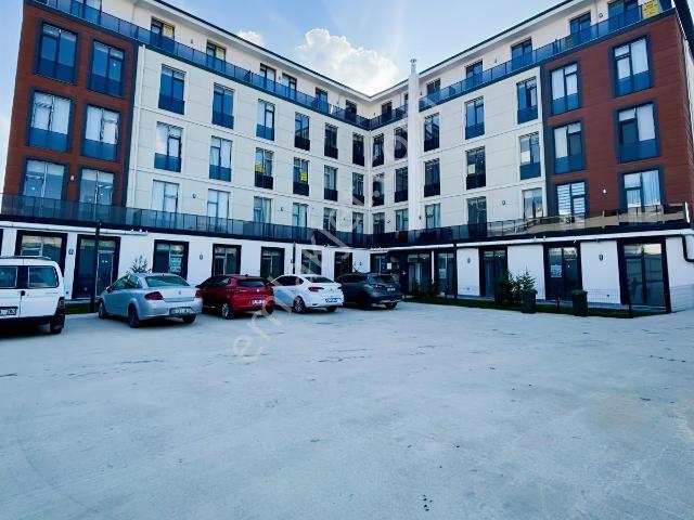 Yeni Bağlıca'da Ana Cadde Üzeri Eşyalı 1+1 Kiralık Daire