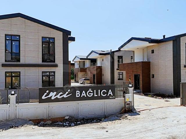 YENİ BAĞLICA, İNCİ BAĞLICA VİLLA SİTESİNDE İLERİ NATAMAM VİLLA