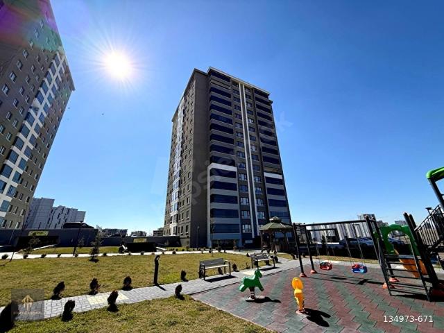 YENİ BATI'DA ARAKAT LÜKS YAPILI 4.5+1 SATILIK DAİRE