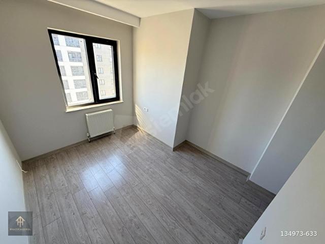 YENİ BATI'DA ARAKAT LÜKS YAPILI 4.5+1 SATILIK DAİRE