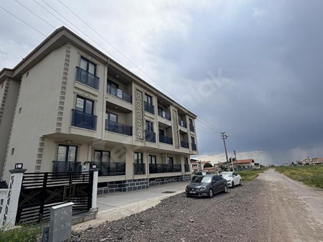 YENİ BELEDİYE KARŞISI ARAÇ TAKASLI SATLIK 1+1 LÜX DAİRELER