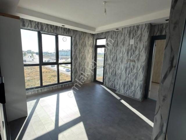 Yeni Belediye Karşısı 1+1 Kiralık Daire