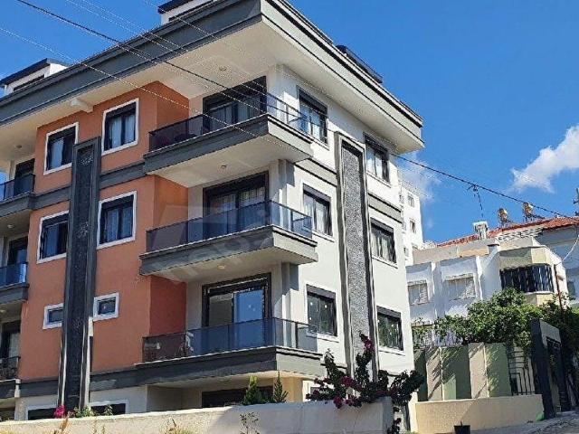 YENİ BİNADA ÇATI DUBLEKS 3 ODA+ 1 SALON 140 M2 KULLANIŞLI, 3 CEPHELİ DAİRE