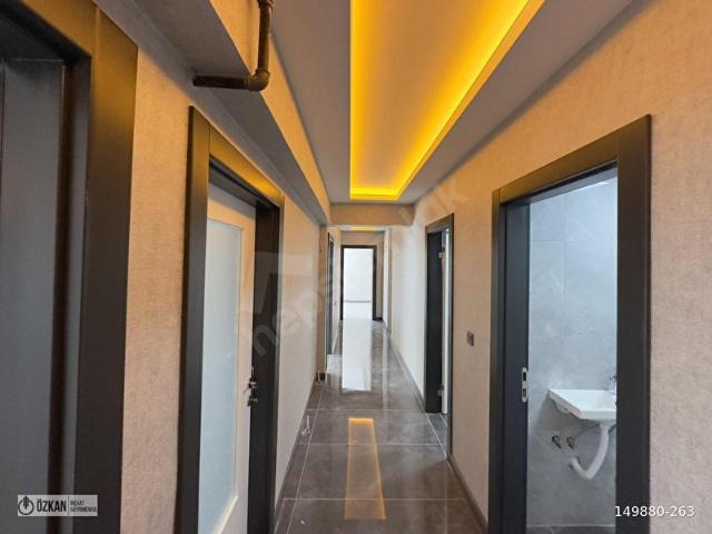 YENİ BİNADA OTURUMA HAZIR SIFIR 2+1 LÜKS DAİRE
