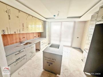 BATIKENT ÇAKIRLAR MERKEZ! S.LÜKS YAPI E.BANYO+G.ODA GENİŞ 4+1