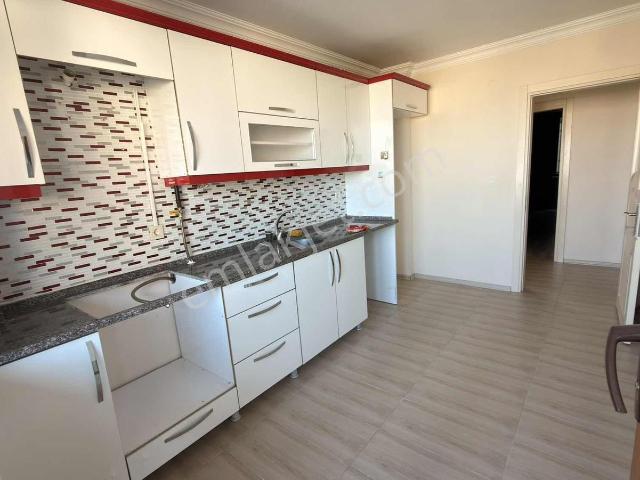 Yeni Bina 3+1 Ebveyn Banyolu Deniz Manzaralı Kiralık