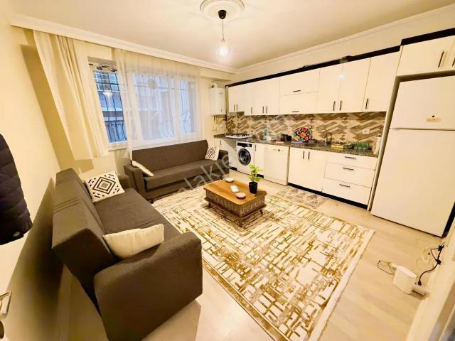 Yeni Bina Full Eşyalı 1.kat 1+1 Metro 13 Dk Temiz Ferah Lüks