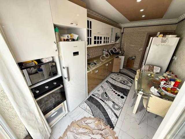 Yeni Binada Asansörlü Ebeveyn Banyolu Masrafsız Satılık 3+1