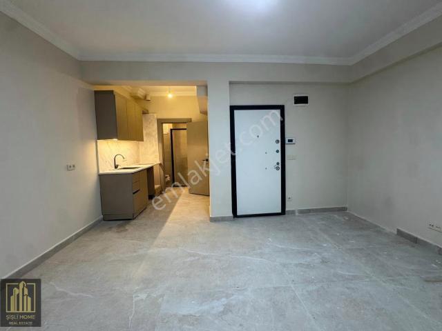 Yeni Binada Stüdyo Boş Kiralık Daire Kot 2 Faturalar Dahil