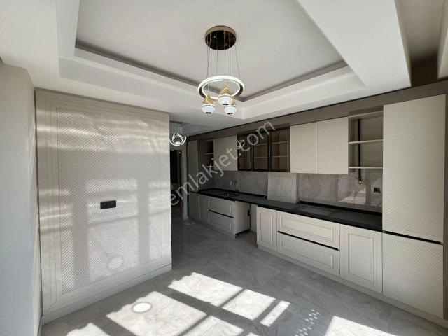 Yeni Cezaevi Karşısında Ultralüx Satılık 2,5+1 Daire