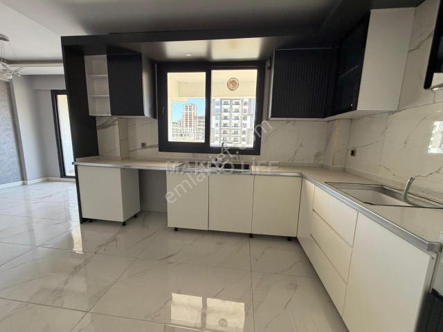 Yeni Cezaevi Karşısı Satılık 3.5+1 Daire