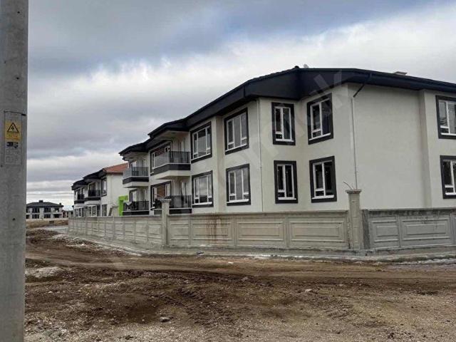 YENİÇE MAHALLESİN DE SATILIK 3+1 MÜSTAKİL TADINDA DAİRELLER