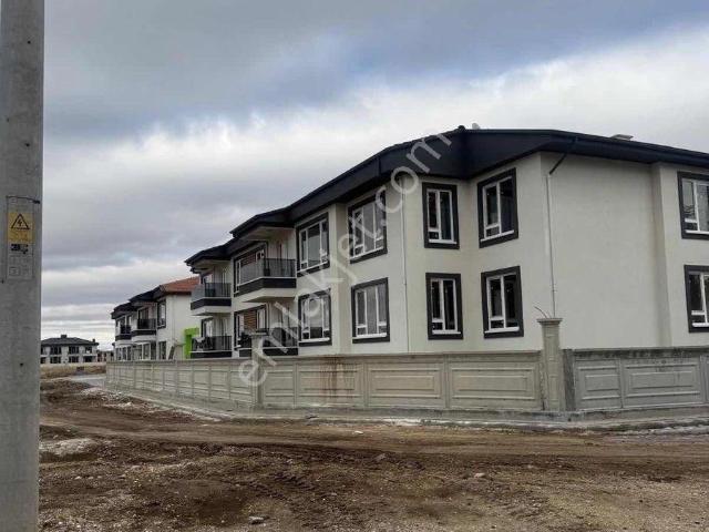 Yeniçe Mahallesin De Satılık 3+1 Müstakil Tadında Daireller