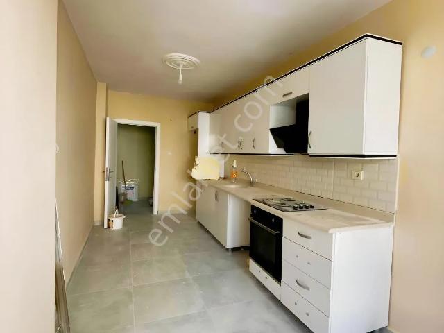 Yenişehir Aydınlıkevler De 3+1 Kiralık Temiz 130 M2 Daire
