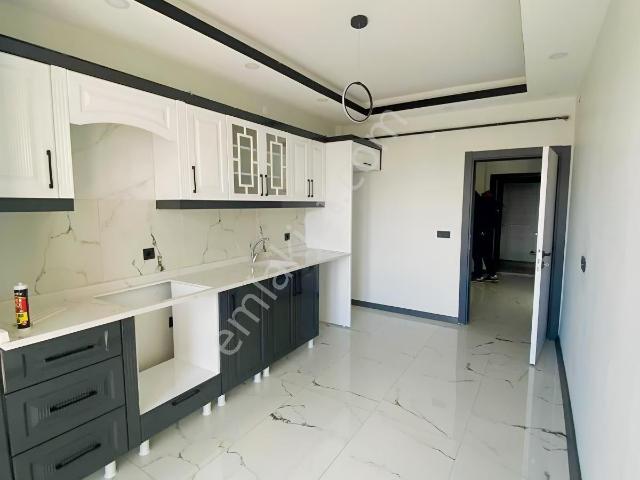 Yenişehir Emniyet Müdürlüğü Karşısı Lüx Kiralık 2+1