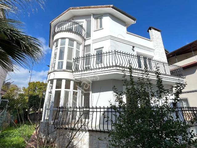 Yenişehir Kocavilayet Site İçinde Satılık 4+1 Villa
