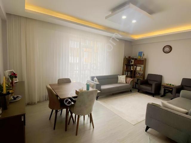 Yenişehir Kars Park Otel Karşısı Ara Kat Satılık 2 + 1