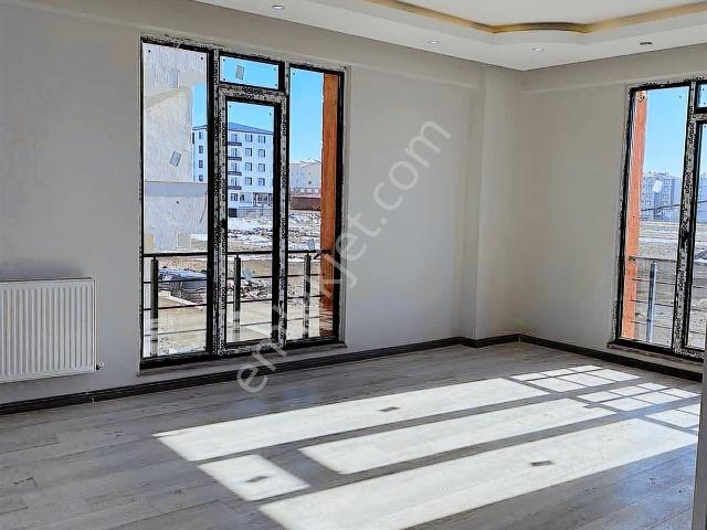 Yenişehir Hastane Yol Üzeri Güney Yüksek Giriş Lüx Satlık3+1