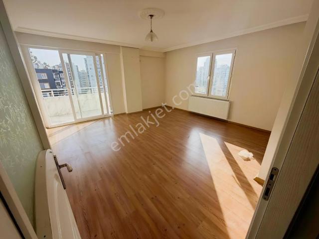 Yenişehir Lisanfen Koleji Karşısı Kiralık 3+1 Doğalgazlı Daire