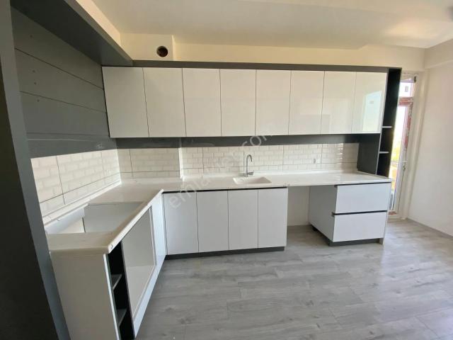 Yeni Şehir Mah. 3+1 Asansörlü Garajlı Satılık Sıfır Fırsat Daire