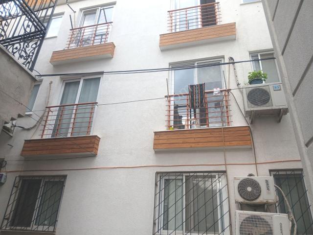 Yenişehir Mahallesinde Ara Kat Temiz 1 Artı 1 Satılık Daire