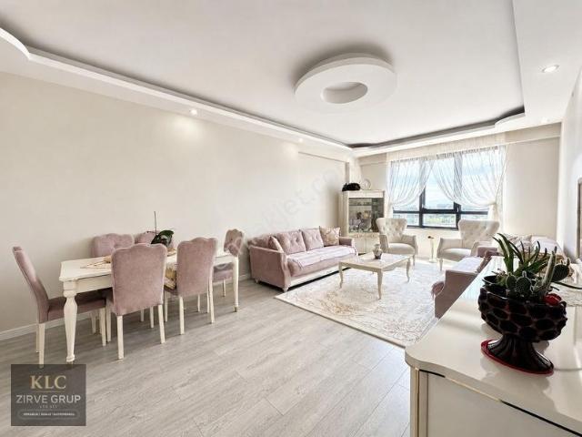 Yenişehir'de 4+1 Lüks Arakat Kiralık Daire site kapalı Otopark