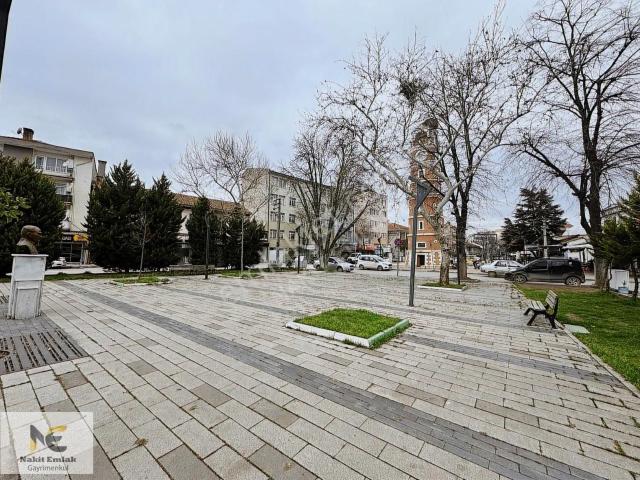 Yenişehir'in Tam Kalbinde Komple Satılık Fırsat 2 Daire 2 Dükkan