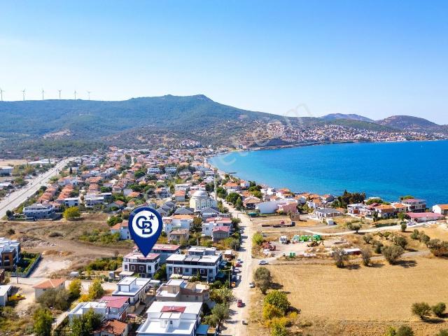 Yeni Foça Gencelli De Satılık 3+1 Teraslı Bahçeli Dubleks