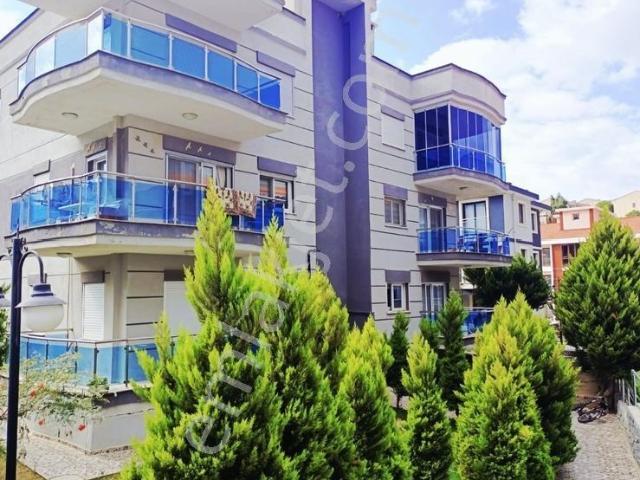 Yeni Foça Merkez 'de Satılık 2+1 Ara Kat Daire