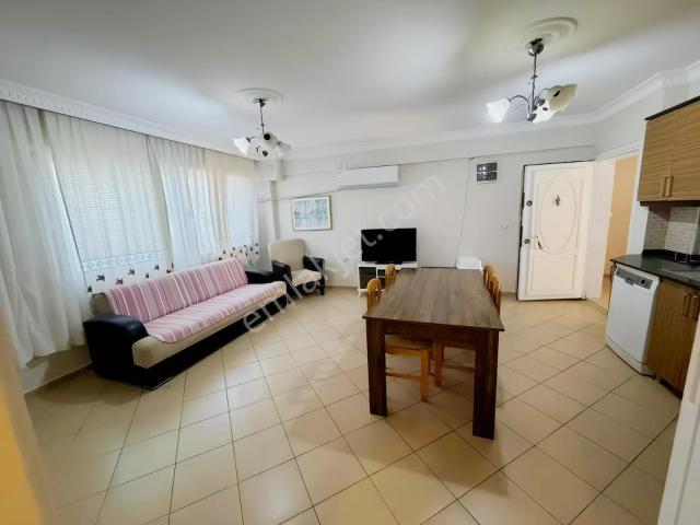 Yeni Foça Tam Merkezde 1+1 Kiralık Daire