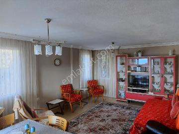 Yeni Foça'da Kesintisiz Deniz Manzaralı 3+1 Kiralık Villa