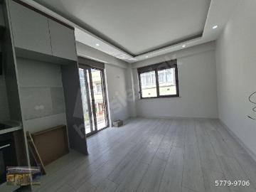YENİGÜN'DE SIFIR BİNADA ARA KATTA 2+1