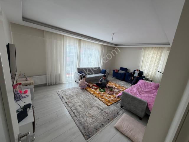 Yeni Genç Bina Orta Kat 3+1 Ebeveyn Banyolu Satılık Daire